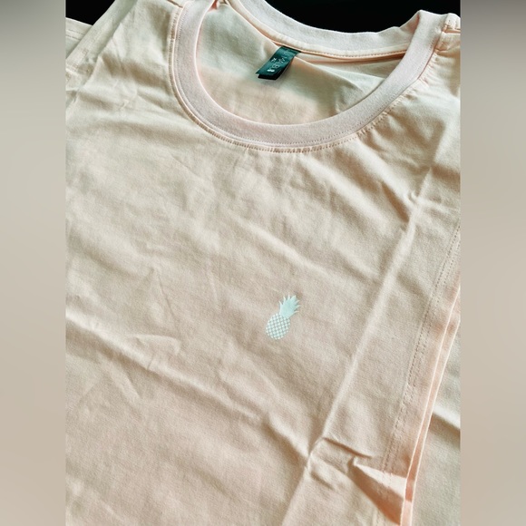 Tank tops - Picture 3 of 4